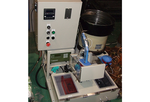 Eddy current flaw detector for tappet rollers
- Discrimination device for non-quenching
